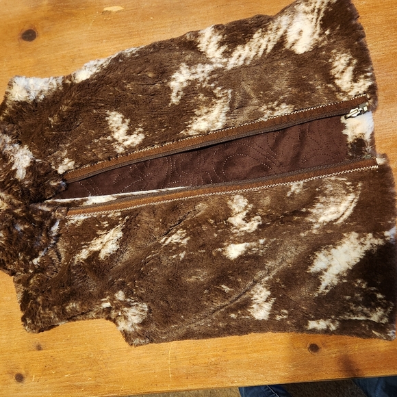 Reversible Ariat cow print vest - Picture 2 of 2